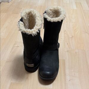 UGG Black Boots with Cream Fleece Lining